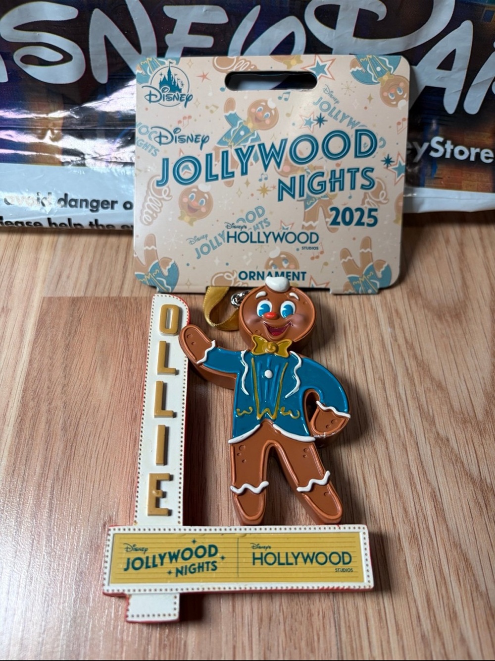 Ollie Gingerbread Man Jollywood Nights 2025 Exclusive WDW Disney Parks Ornament